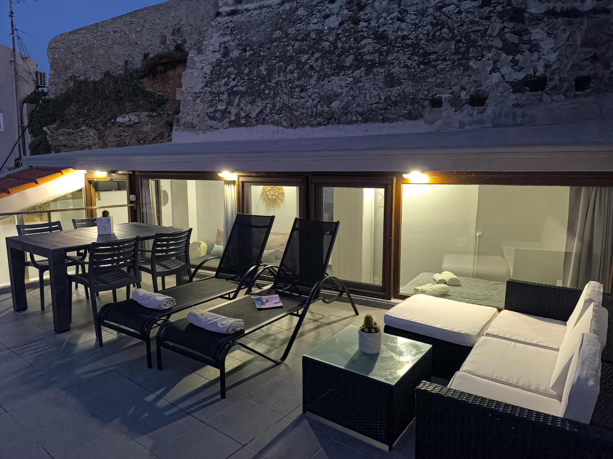 Charming Old Tannery House With Spacious Veranda And Stunning Sea View! La Canea Exterior foto